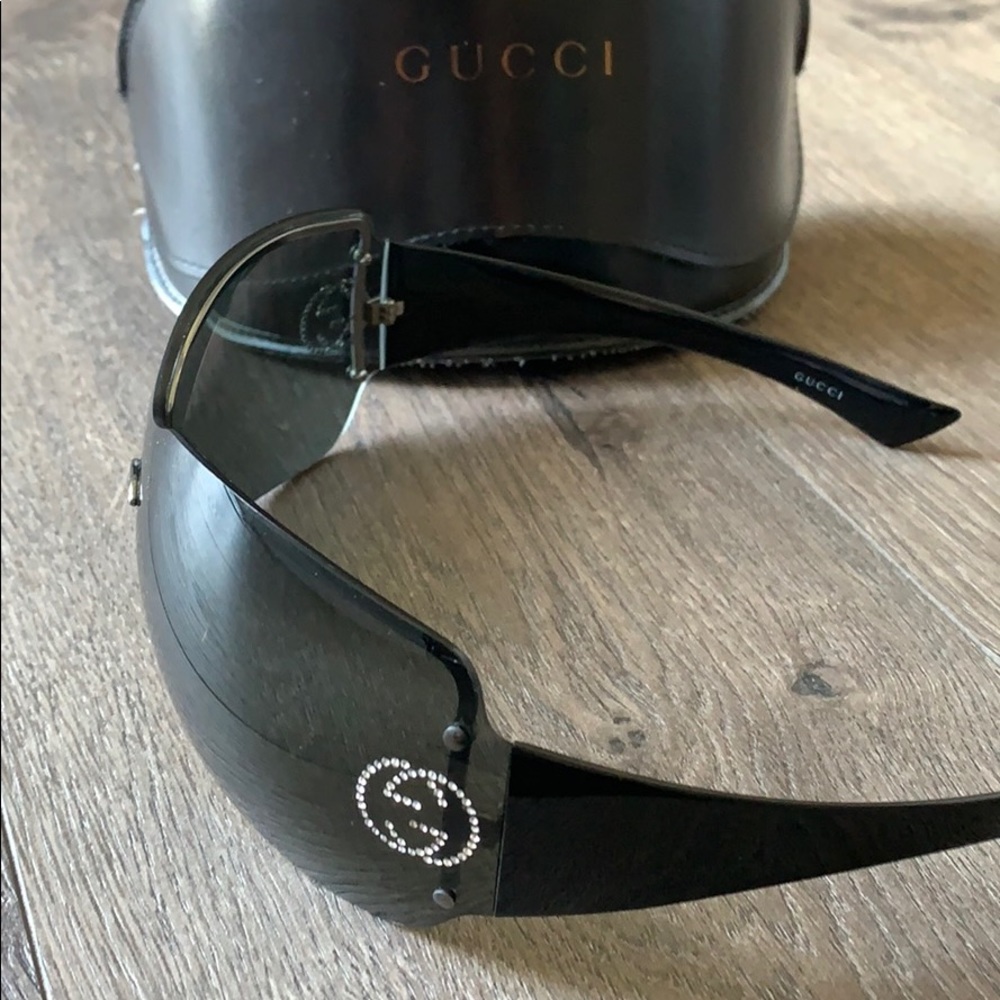 🎉  Gucci Sunglasses  🎉